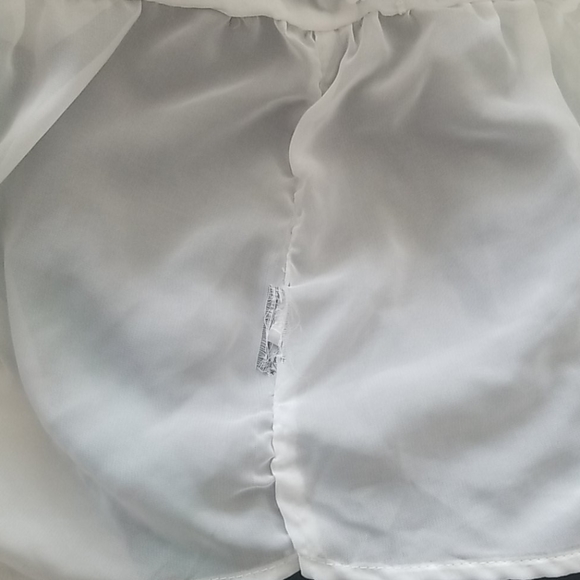 Sheer Peplum Floral Shirt - Picture 6 of 7